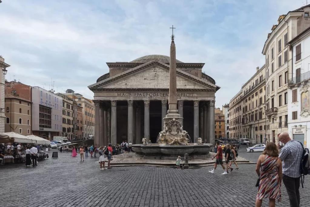 Apartment Live - Luxury Pantheon View Rom